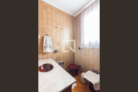 Casa à venda com 180m², 4 quartos e 1 vagaBanheiro 2