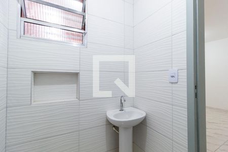 Banheiro de kitnet/studio para alugar com 1 quarto, 18m² em Belenzinho, São Paulo