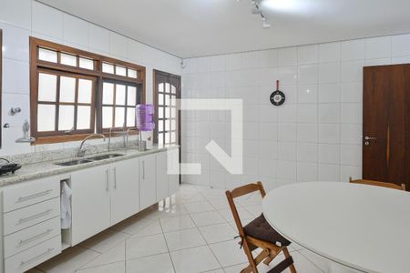 Casa à venda com 300m², 3 quartos e 2 vagas Casa à venda com 300m², 3 quartos e 2 vagasCozinha