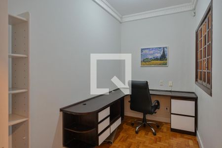 Casa à venda com 300m², 3 quartos e 2 vagas Casa à venda com 300m², 3 quartos e 2 vagasQuarto 2/Escritorio