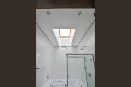 Casa à venda com 300m², 3 quartos e 2 vagas Casa à venda com 300m², 3 quartos e 2 vagasSuite Quarto 1