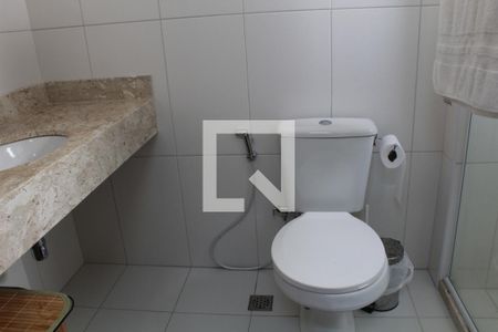 Banheiro da Suíte de apartamento para alugar com 3 quartos, 115m² em Pituaçu, Salvador