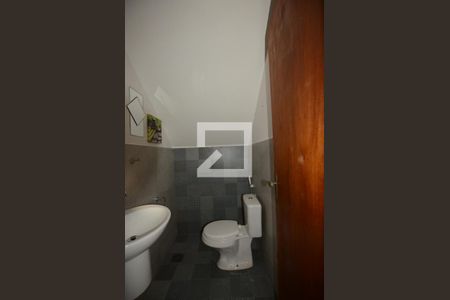 Lavabo de casa para alugar com 2 quartos, 81m² em Jardim Sulacap, Rio de Janeiro