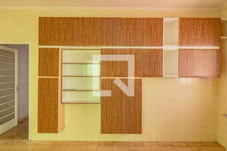 Casa à venda com 204m², 2 quartos e 4 vagasCozinha 