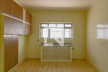 Casa à venda com 204m², 2 quartos e 4 vagasCozinha 