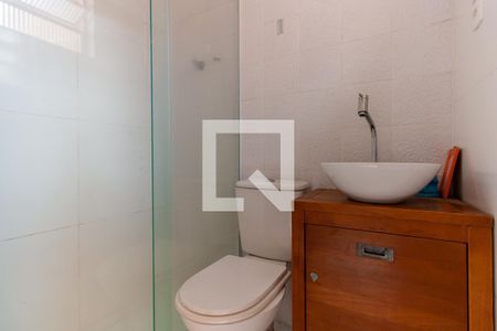Banheiro de casa para alugar com 1 quarto, 40m² em Vila São Domingos, São Paulo