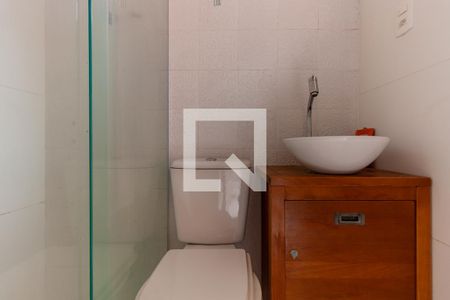 Banheiro de casa para alugar com 1 quarto, 40m² em Vila São Domingos, São Paulo