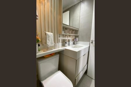 Apartamento à venda com 63m², 2 quartos e 1 vagaBanheiro da Suíte 1