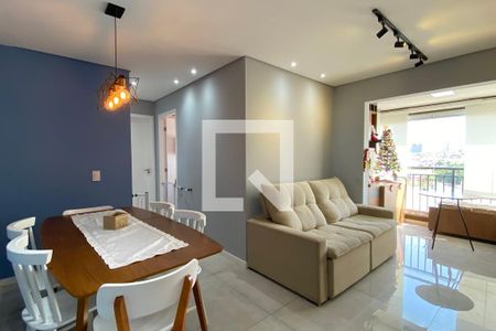 Sala de apartamento para alugar com 2 quartos, 63m² em Jardim Tupanci, Barueri