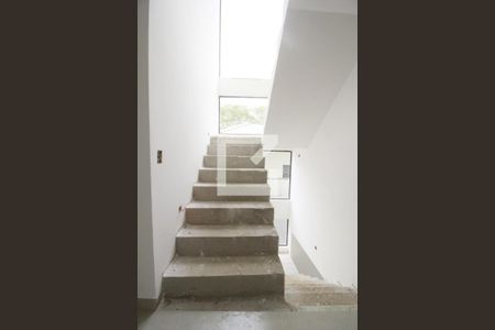 Casa à venda com 377m², 4 quartos e 5 vagasAcesso 2 Piso