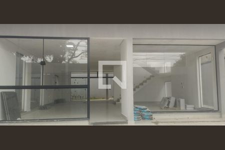 Casa à venda com 377m², 4 quartos e 5 vagasEntrada