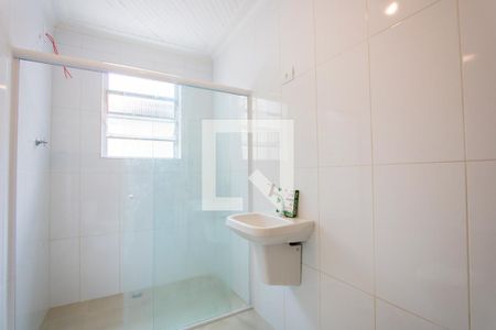 Casa para alugar com 120m², 2 quartos e 1 vaga Casa para alugar com 120m², 2 quartos e 1 vagaBanheiro social