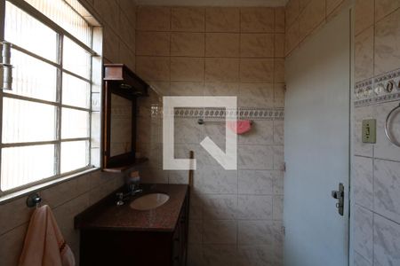 Casa à venda com 162m², 3 quartos e 2 vagasBanheiro 1