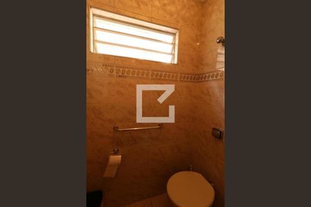 Casa à venda com 162m², 3 quartos e 2 vagasBanheiro 2