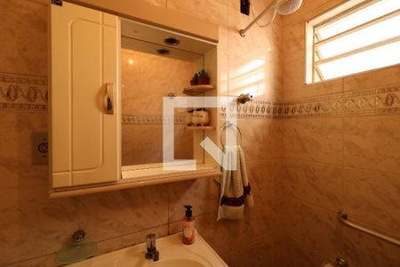 Casa à venda com 162m², 3 quartos e 2 vagasBanheiro 2