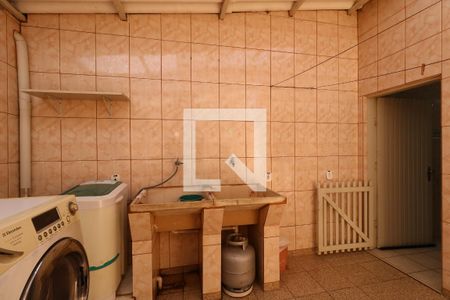 Casa à venda com 162m², 3 quartos e 2 vagasÁrea de Serviço