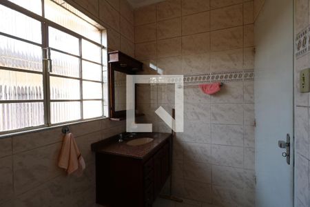 Casa à venda com 162m², 3 quartos e 2 vagasBanheiro 1