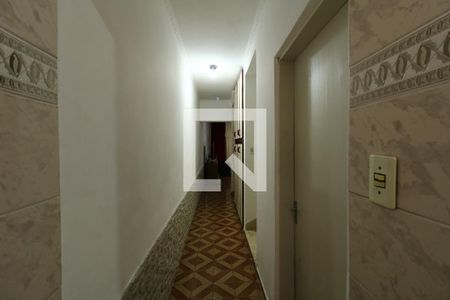 Corredor térreo de casa à venda com 3 quartos, 162m² em Jardim Santo Alberto, Santo André