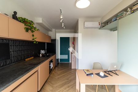 Sala e Cozinha de kitnet/studio à venda com 1 quarto, 43m² em República, São Paulo