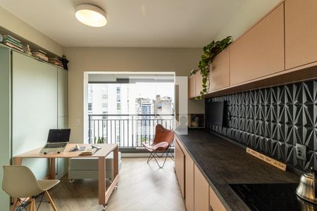Sala e Cozinha de kitnet/studio à venda com 1 quarto, 43m² em República, São Paulo