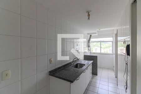 Apartamento à venda com 95m², 2 quartos e 1 vagaCozinha e Área de Serviço