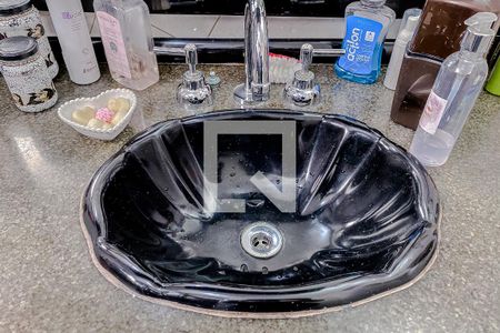 Apartamento à venda com 69m², 2 quartos e 1 vagaBanheiro 2