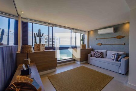 Sala de apartamento à venda com 1 quarto, 62m² em Barra da Tijuca, Rio de Janeiro