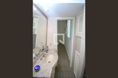 Apartamento à venda com 94m², 3 quartos e sem vagaBanheiro da Suíte