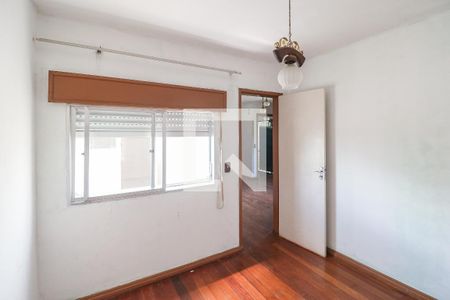 Quarto 1 de casa para alugar com 2 quartos, 400m² em Medianeira, Porto Alegre