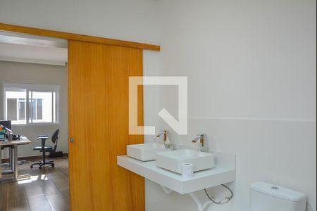 Casa à venda com 400m², 5 quartos e 4 vagasBanheiro da Suíte 2