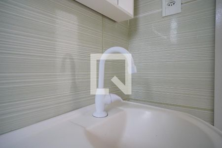 Banheiro de apartamento para alugar com 1 quarto, 47m² em Vila Ipiranga, Porto Alegre