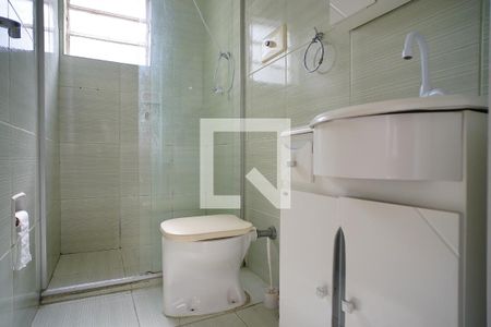 Banheiro de apartamento para alugar com 1 quarto, 47m² em Vila Ipiranga, Porto Alegre