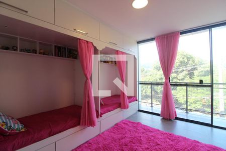 Casa de condomínio para alugar com 250m², 4 quartos e 1 vaga Casa de condomínio para alugar com 250m², 4 quartos e 1 vagaSuíte 4