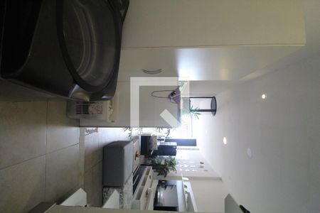 Casa de condomínio para alugar com 250m², 4 quartos e 1 vaga Casa de condomínio para alugar com 250m², 4 quartos e 1 vagaÁrea de Serviço