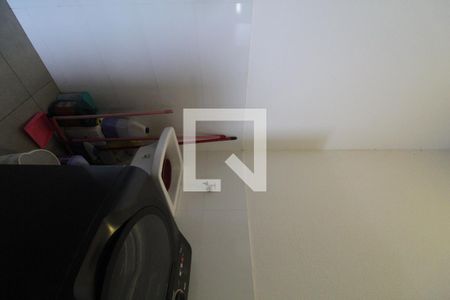 Casa de condomínio para alugar com 250m², 4 quartos e 1 vaga Casa de condomínio para alugar com 250m², 4 quartos e 1 vagaÁrea de Serviço