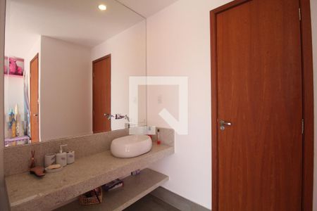 Casa de condomínio para alugar com 250m², 4 quartos e 1 vaga Casa de condomínio para alugar com 250m², 4 quartos e 1 vagaBanheiro da Suíte 3