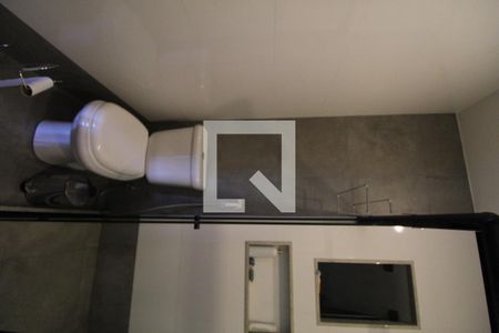 Casa de condomínio para alugar com 250m², 4 quartos e 1 vaga Casa de condomínio para alugar com 250m², 4 quartos e 1 vagaBanheiro da Suíte 1