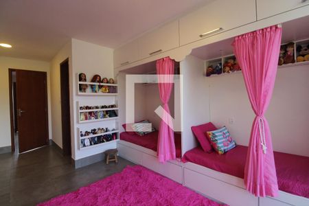 Casa de condomínio para alugar com 250m², 4 quartos e 1 vaga Casa de condomínio para alugar com 250m², 4 quartos e 1 vagaSuíte 4