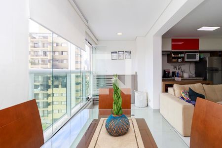 Sala - Varanda de apartamento para alugar com 1 quarto, 43m² em Jardim Aeroporto, São Paulo
