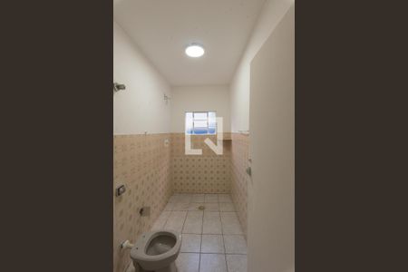 Casa à venda com 201m², 4 quartos e 2 vagas Casa à venda com 201m², 4 quartos e 2 vagasCasa 2- Banheiro