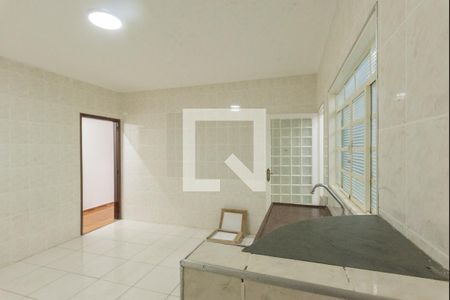 Casa à venda com 201m², 4 quartos e 2 vagas Casa à venda com 201m², 4 quartos e 2 vagasCozinha