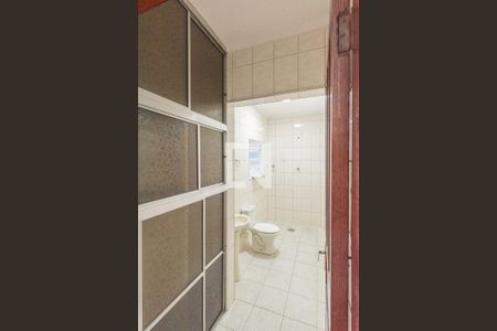 Casa à venda com 201m², 4 quartos e 2 vagas Casa à venda com 201m², 4 quartos e 2 vagasBanheiro