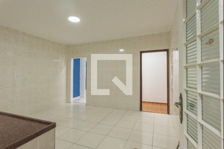 Casa à venda com 201m², 4 quartos e 2 vagas Casa à venda com 201m², 4 quartos e 2 vagasCozinha