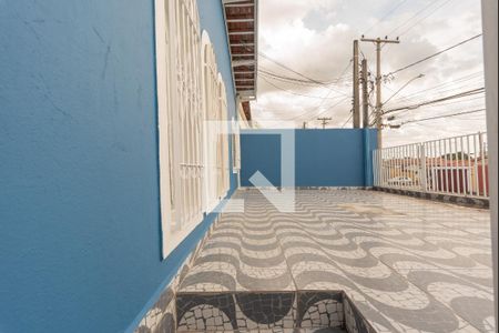 Casa à venda com 201m², 4 quartos e 2 vagas Casa à venda com 201m², 4 quartos e 2 vagasVaranda