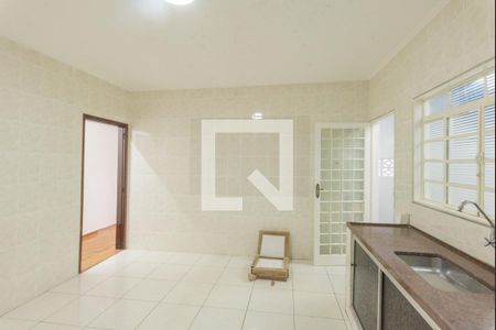 Casa à venda com 201m², 4 quartos e 2 vagas Casa à venda com 201m², 4 quartos e 2 vagasCozinha