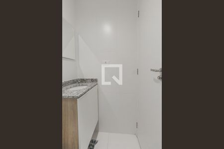 Banheiro de kitnet/studio para alugar com 1 quarto, 28m² em Jardim São Paulo(zona Norte), São Paulo