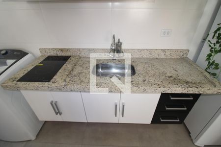 Sala / Cozinha de apartamento para alugar com 1 quarto, 30m² em Carandiru, São Paulo