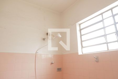 Casa à venda com 165m², 3 quartos e 3 vagasBanheiro 2