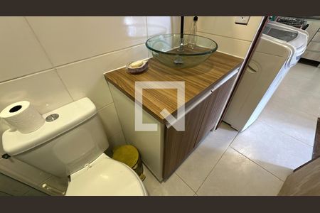 Casa para alugar com 58m², 2 quartos e 2 vagasBanheiro