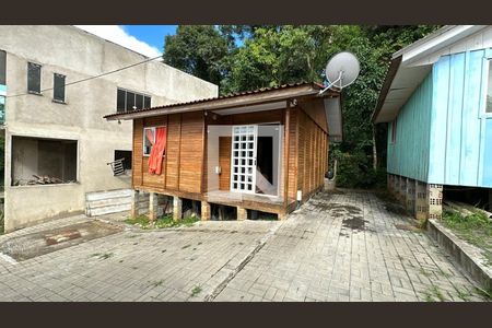 Casa para alugar com 58m², 2 quartos e 2 vagasFachada